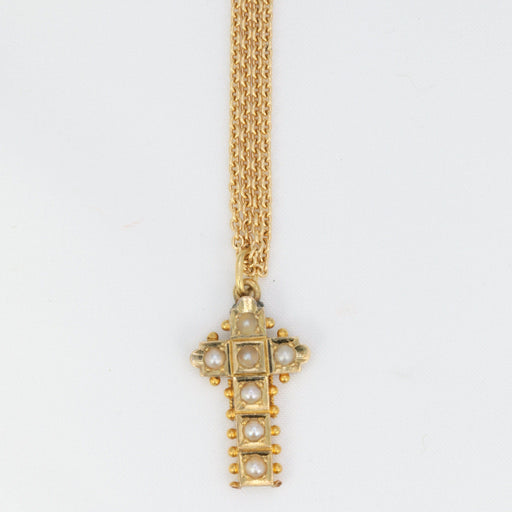 Pendentif Pendentif croix en or et perles fines 58 Facettes 163