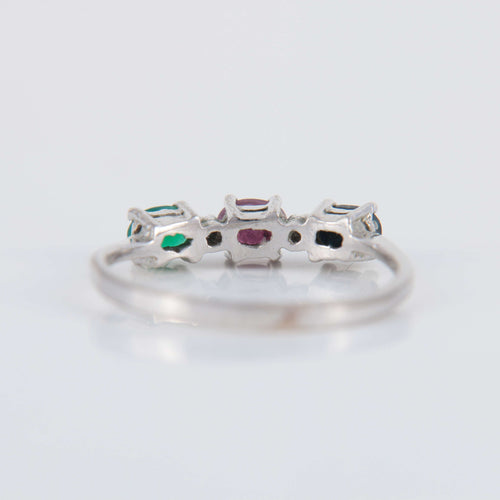 Bague Bague Trilogie Rubis Émeraude Saphir et Diamants en argent 58 Facettes 1