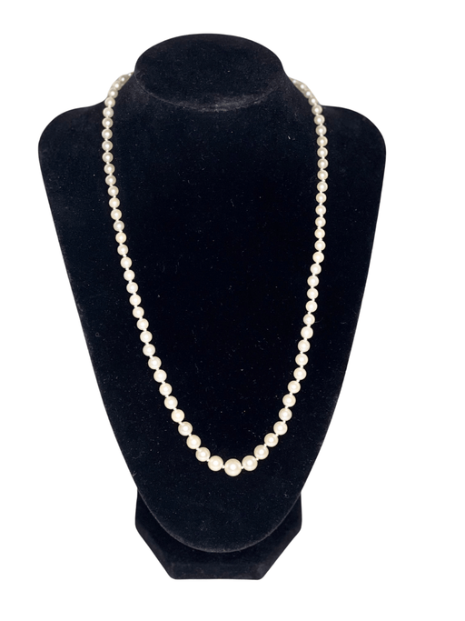 Collier Collier Perles de culture blanches Akoya fermoir Or 18 K 52 Cm 58 Facettes