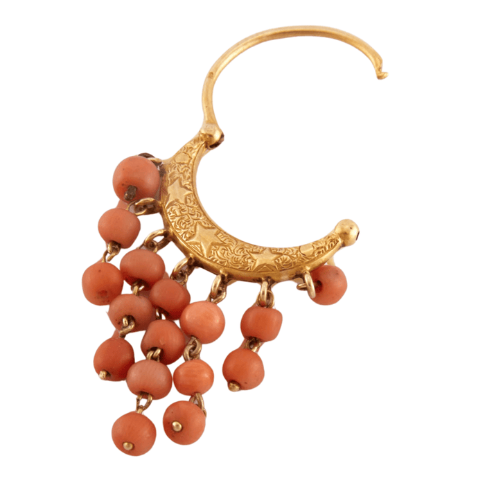 Boucles d'oreilles Paire de pendants en or jaune et corail 58 Facettes