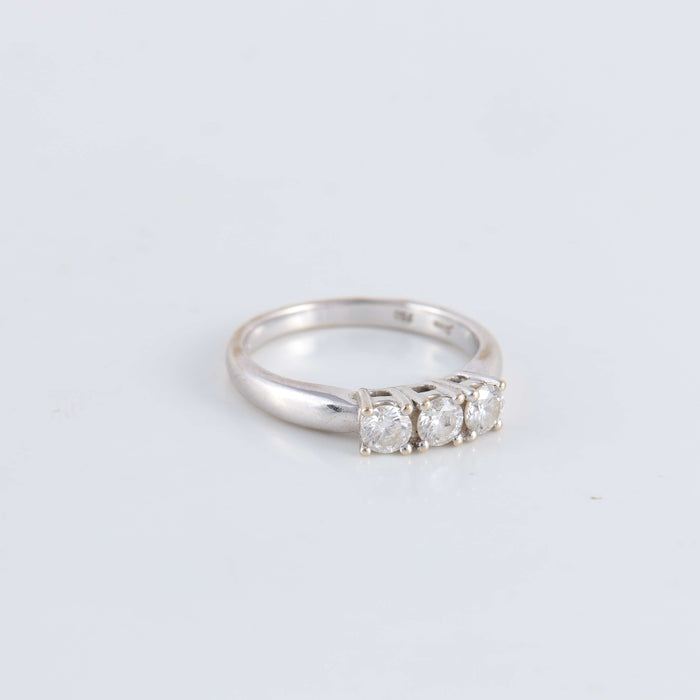 Bague 51 Bague Trilogie Diamants 0.45ct 58 Facettes FM103