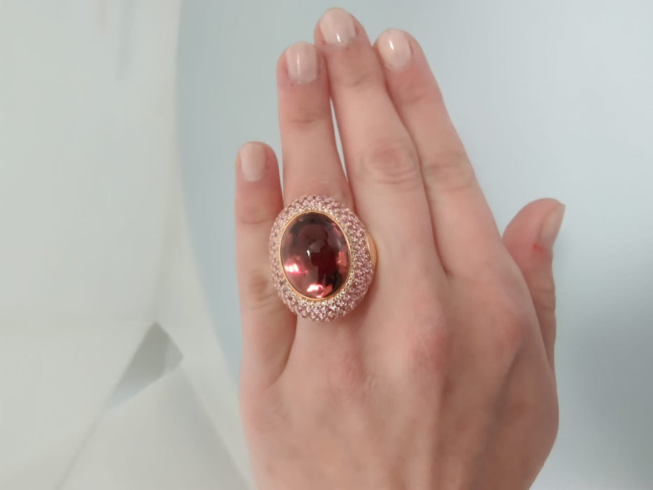 Cocktail ring in 18k pink gold, Tourmaline cabochon paving diamonds and sapphires