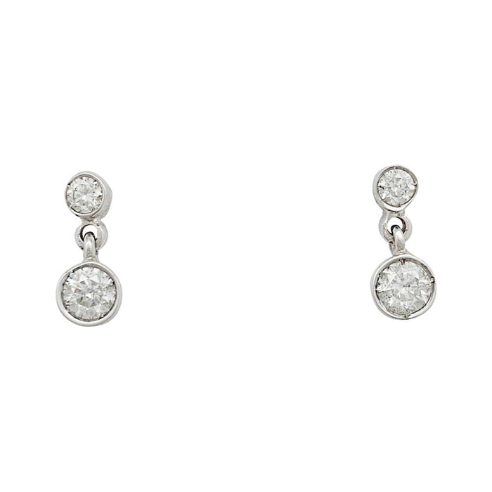 Boucles d'oreilles Boucles d'oreilles pendantes en or blanc et diamants. 58 Facettes 30144