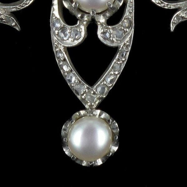 Broche Broche ancienne Perles et Diamants 58 Facettes 01-290-5292499