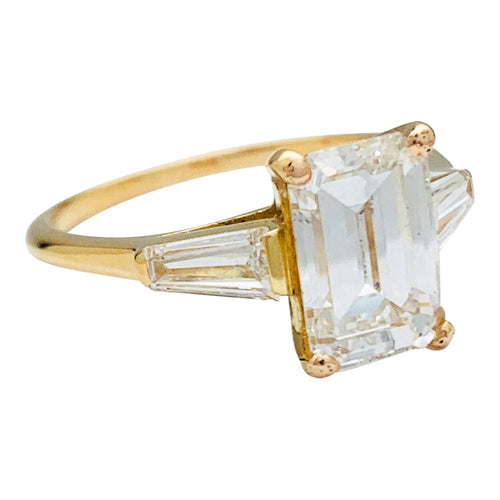 Bague 52 Bague diamant taille émeraude 2 carats, or jaune. 58 Facettes 30566