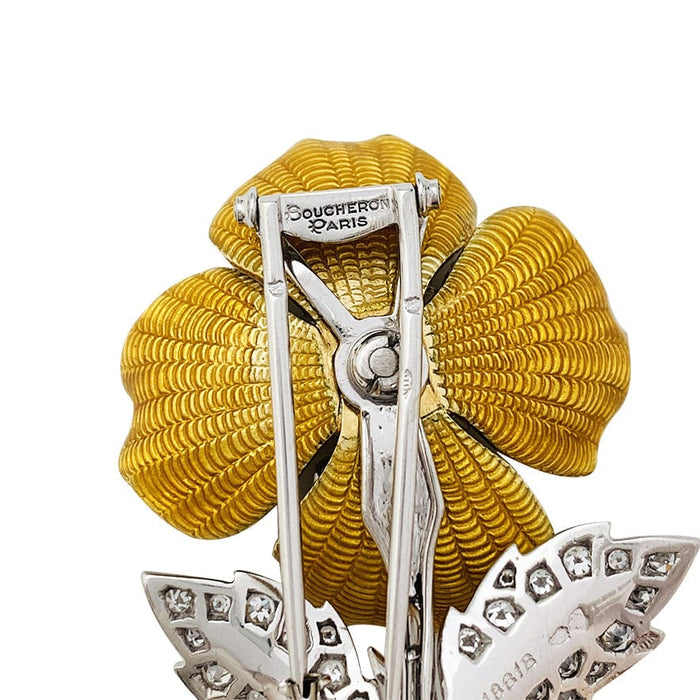 Broche Broche "Eglantine" Boucheron en or et platine, émail et diamants. 58 Facettes 30428