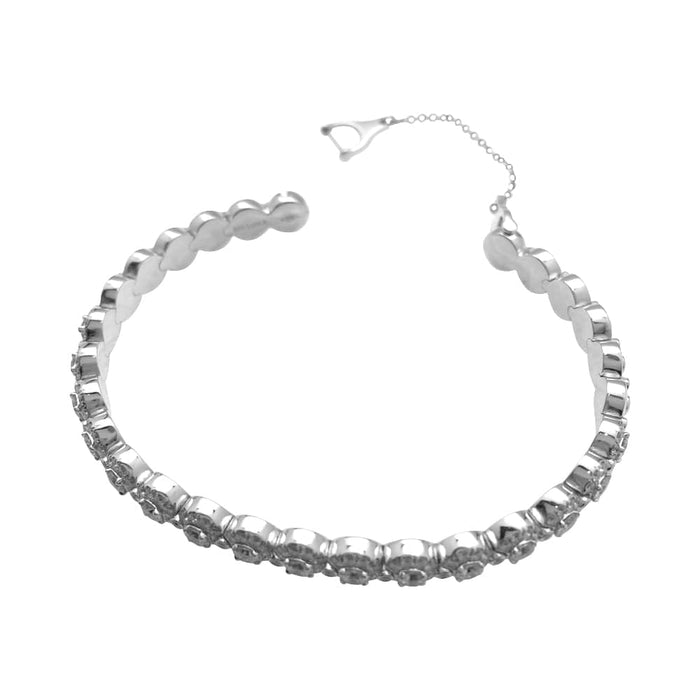 Bracelet Messika, modèle "Joy Diamond Halo", diamants et or blanc.