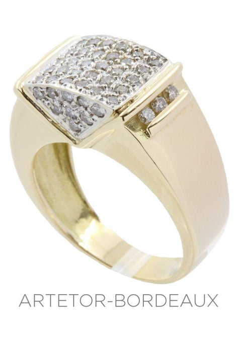 Modern pavé diamond ring