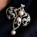 Brooch Old brooch with pearls and diamonds 58 Facettes 01-290-5292499