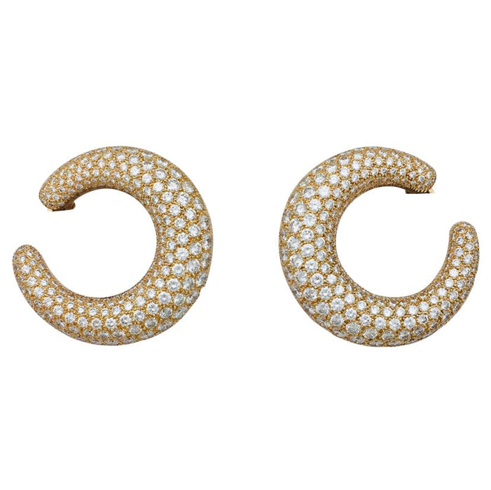 Cartier earrings in yellow gold, diamonds.