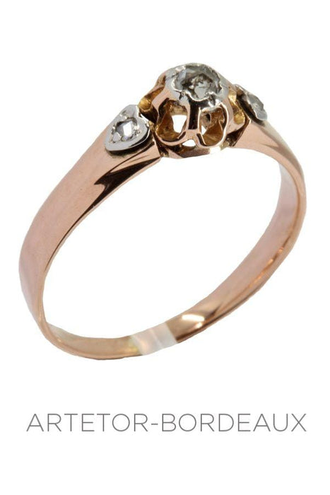 Bague ancienne style solitaire