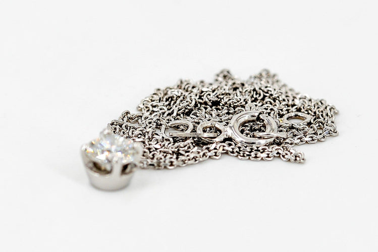 Collier Collier Chaîne + pendentif Or blanc Diamant 58 Facettes 05592CD