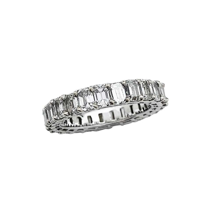 Bague 52 Alliance diamants taille émeraude en or blanc. 58 Facettes 30229