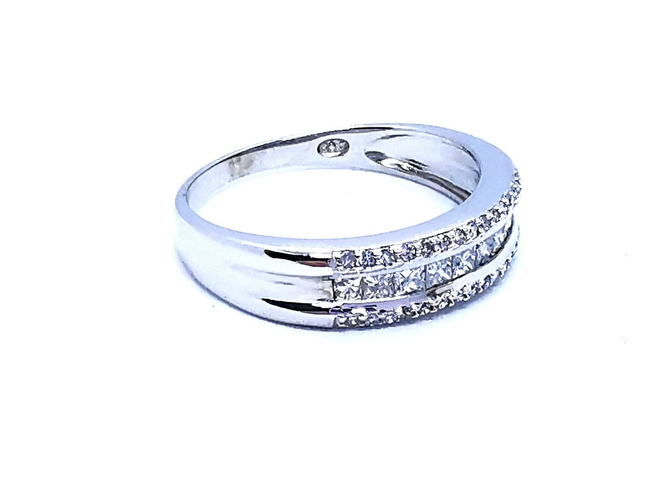 Bague 58 Bague Or blanc Diamant 58 Facettes 894488CN