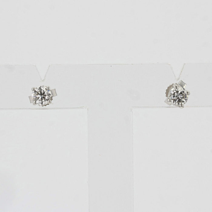 Boucles d'oreilles Puces d'oreilles en diamants et or blanc 58 Facettes 21-317A