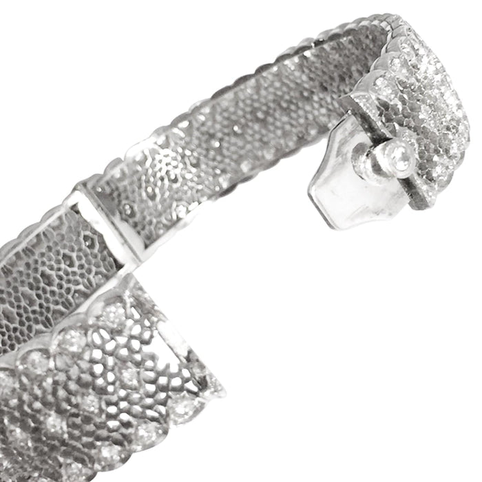 Bracelet Bracelet Buccellati "Dentelle" en or blanc et diamants. 58 Facettes 30486