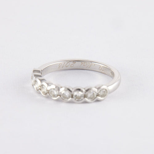 Bague Demi alliance en or gris, diamants, perles 58 Facettes
