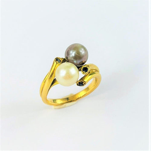 Bague 53 Bague Toi et Moi Or Jaune Perles de Culture et Saphir 58 Facettes 20400000621