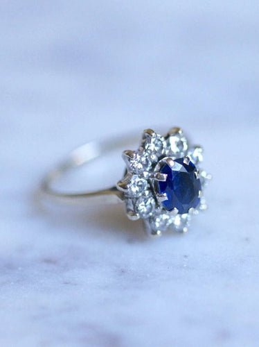 Bague de fiançailles saphir entourage diamants sur or blanc 58 Facettes