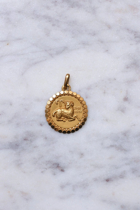 Pendentif Pendentif médaille or jaune vintage astrologique Bélier 58 Facettes
