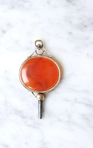 Pendentif Clef de montre ancienne or rose et cornaline 58 Facettes