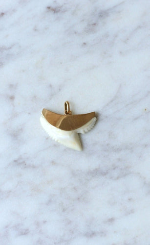 Pendentif Pendentif vintage dent de requin sur or 58 Facettes