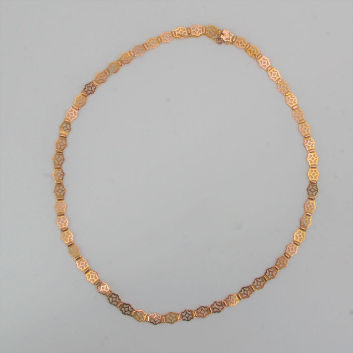 Collier Collier ancien en or rose à motifs ajourés et articulés 58 Facettes 21-582