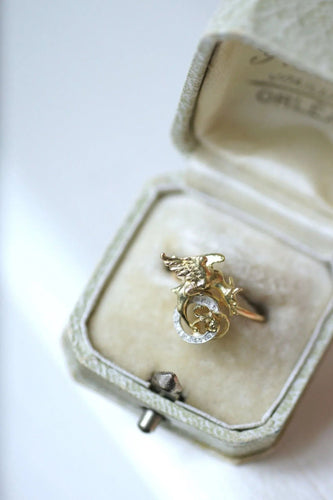 Bague Bague ancienne chimère en or et diamants 58 Facettes