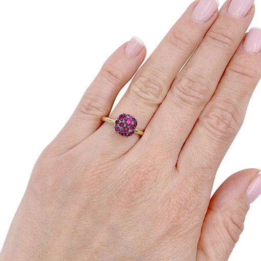 Ring 49 Pomellato ring, "Nudo", two golds, ruby. 58 Facettes 33223