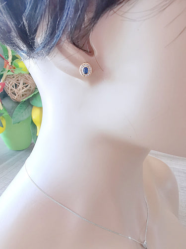 Boucles d'oreilles Boucles d'oreilles puces Saphirs Diamants 58 Facettes AA 1597