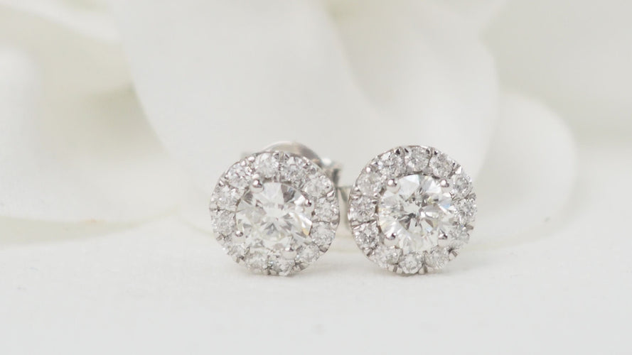 Boucles d'oreilles Boucles d'oreilles marguerite Or blanc Diamants 58 Facettes 31977