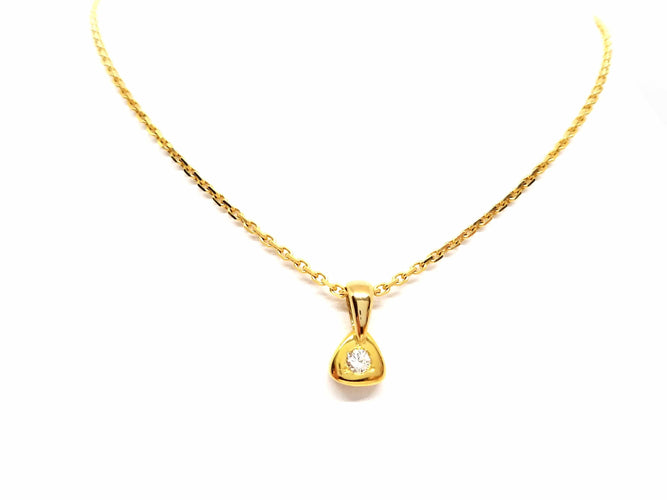 Collier Collier Chaîne + pendentif Or jaune Diamant 58 Facettes 879541CN