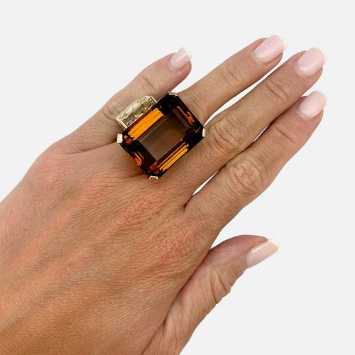 Bague 47 Bague Tank, or rose et citrines. 58 Facettes 31699