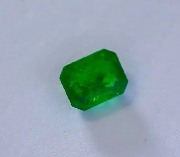 Gemstone Tsavorite 2.37cts certificat GCI 58 Facettes 285
