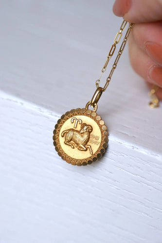 Pendentif Pendentif médaille or jaune vintage astrologique Bélier 58 Facettes