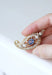 Brooch Paisley pattern brooch with diamonds and sapphire 58 Facettes