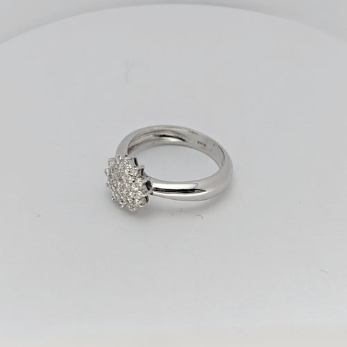 Bague Bague en or blanc et diamants 58 Facettes 15996