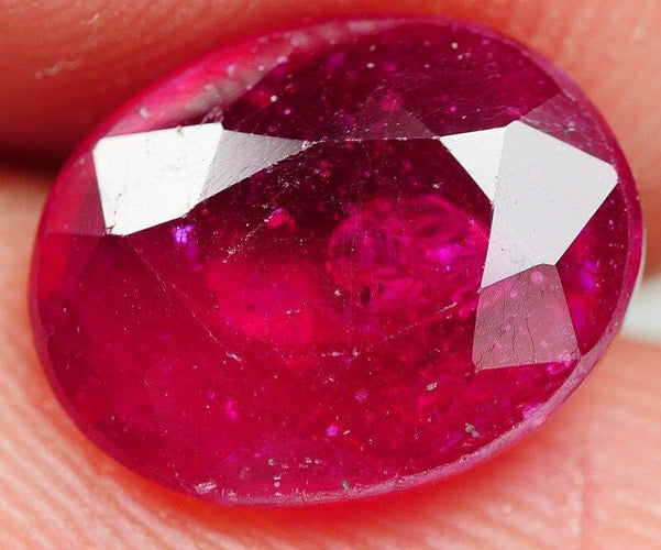 Gemstone Rubis 3,25cts 58 Facettes 360
