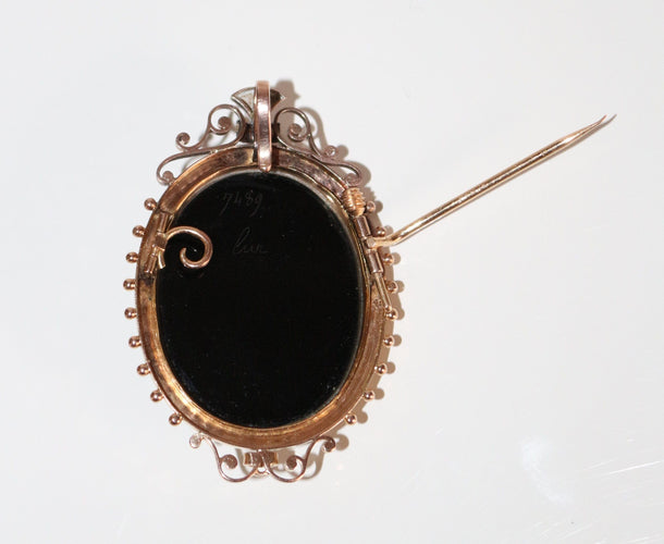 Broche Broche Camée Sur Onyx Napoléon III 58 Facettes 556