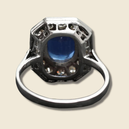 Bague Bague Marguerite or gris, saphir et diamants "Lady Di" 58 Facettes 2429