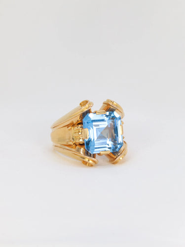 Bague Bague cocktail vintage en or et pierre bleue 58 Facettes 725