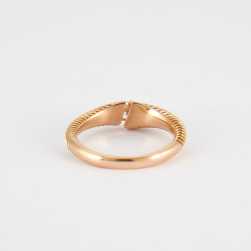 Bague 53.5 Bague contemporaine en or rose, diamants 58 Facettes