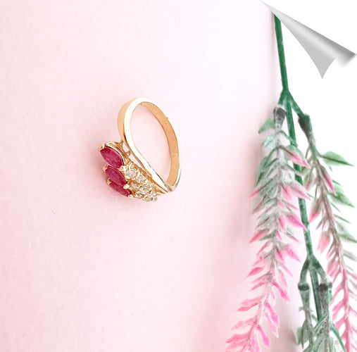 Bague Bague Rubis navettes Diamants 58 Facettes AA 1569