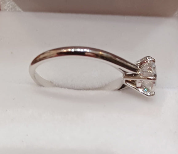 Bague Solitaire en Or gris & Diamant 58 Facettes