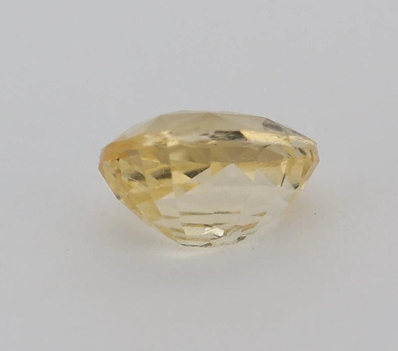 Gemstone Saphir jaune non chauffé non traité 1.04cts 58 Facettes 155