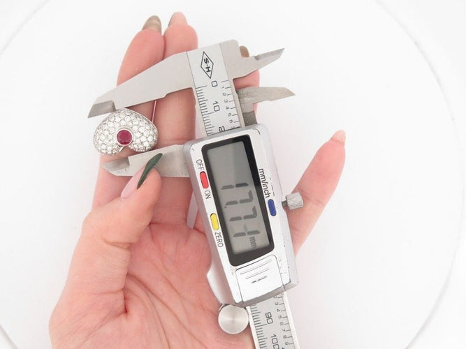 Bague 61 bague coeur sertie de 65 diamants 1.62ct & 1 rubis 61 en or blanc 58 Facettes 258508