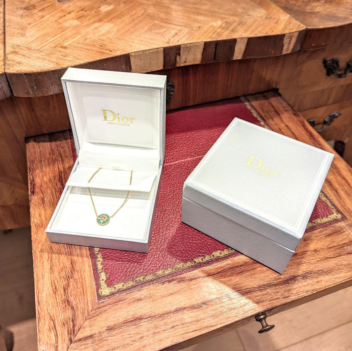 Collier Collier Dior Rose des vents en or jaune et diamant 58 Facettes 21216