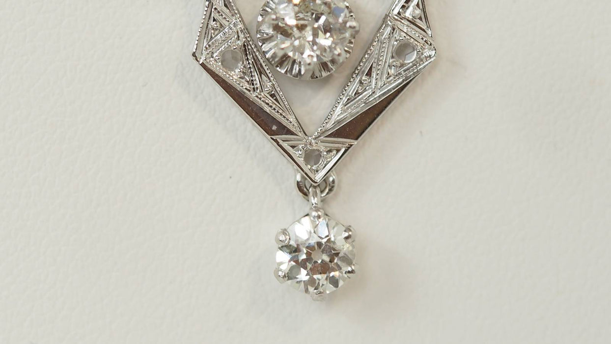 Collier Collier Art déco en or platine et diamants 58 Facettes 30578