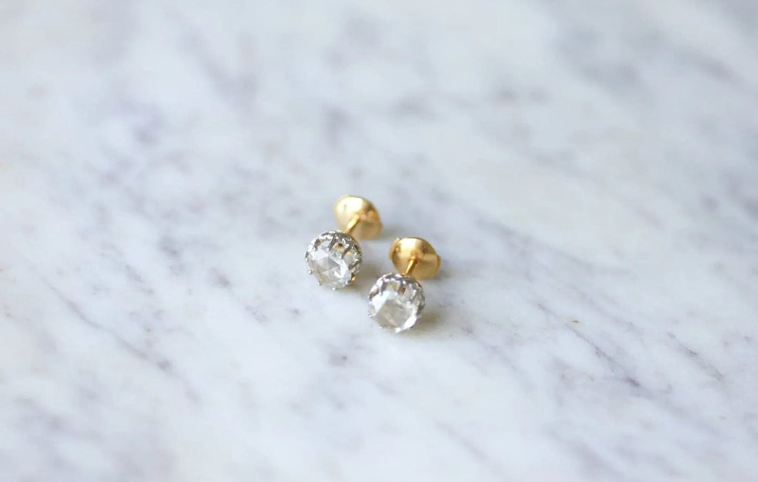 Boucles d'oreilles Clous en or jaune, diamants rose couronnée 58 Facettes