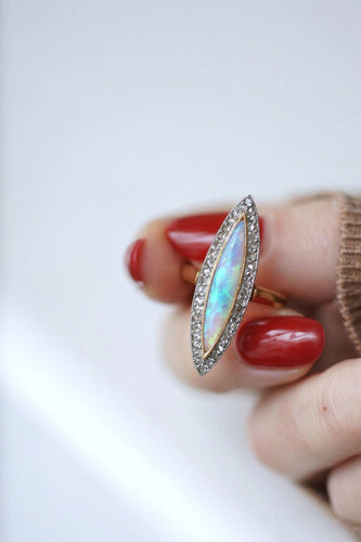 Bague Bague Marquise opale entourage diamants 58 Facettes